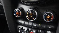 2024 (73) MINI HATCHBACK 1.5 Cooper Classic Premium 5dr Auto 5209760