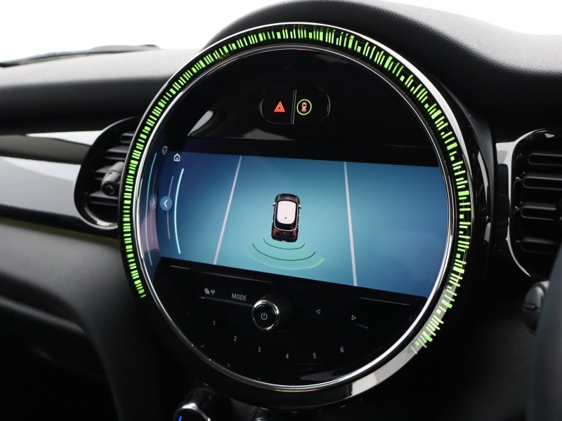 2024 (73) MINI HATCHBACK 1.5 Cooper Classic Premium 5dr Auto 5209753