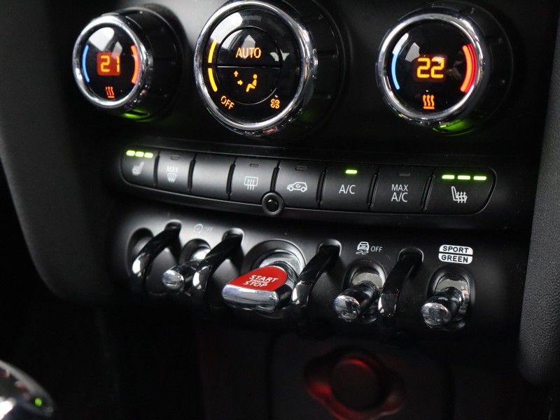 2024 (73) MINI HATCHBACK 1.5 Cooper Classic Premium 5dr Auto 5209762