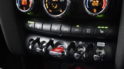 2024 (73) MINI HATCHBACK 1.5 Cooper Classic Premium 5dr Auto 5209762