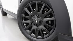 2024 (73) MINI HATCHBACK 1.5 Cooper Classic Premium 5dr Auto 5209736
