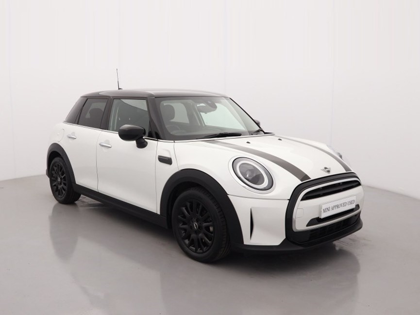 2024 (73) MINI HATCHBACK 1.5 Cooper Classic Premium 5dr Auto