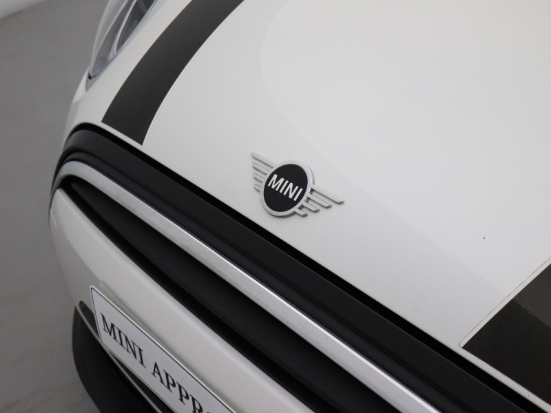 2024 (73) MINI HATCHBACK 1.5 Cooper Classic Premium 5dr Auto 5209728