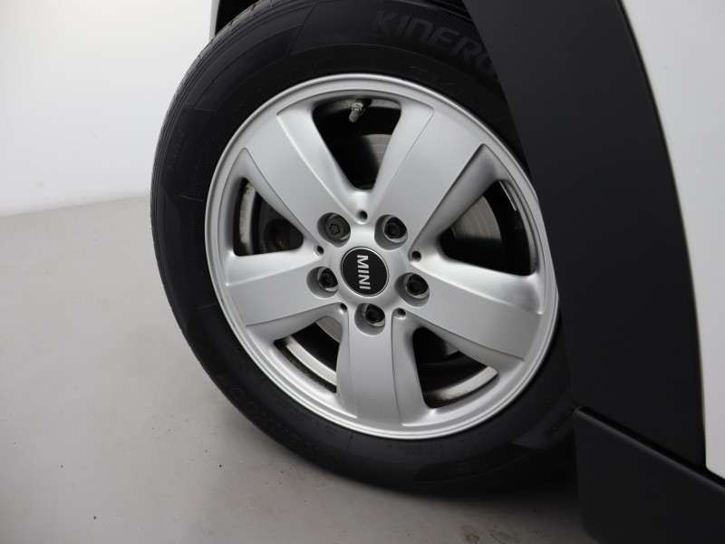 2024 (73) MINI HATCHBACK 1.5 Cooper Classic 3dr Auto 5210092