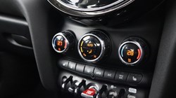 2024 (73) MINI HATCHBACK 1.5 Cooper Classic 3dr Auto 5210111
