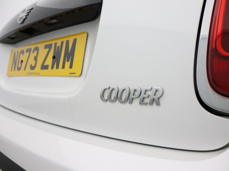 2024 (73) MINI HATCHBACK 1.5 Cooper Classic 3dr Auto 5210075