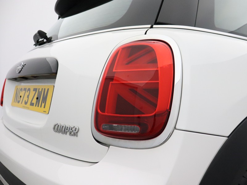 2024 (73) MINI HATCHBACK 1.5 Cooper Classic 3dr Auto 5210074