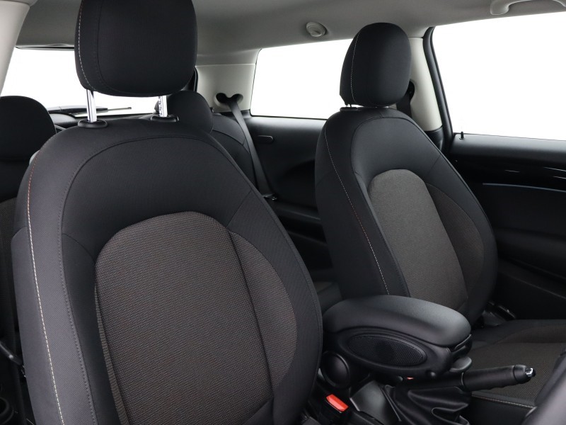 2023 (72) MINI HATCHBACK 1.5 Cooper Classic 3dr Auto 5262425