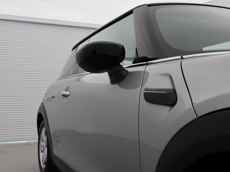 2023 (72) MINI HATCHBACK 1.5 Cooper Classic 3dr Auto 5262424