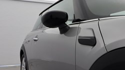 2023 (72) MINI HATCHBACK 1.5 Cooper Classic 3dr Auto 5262424