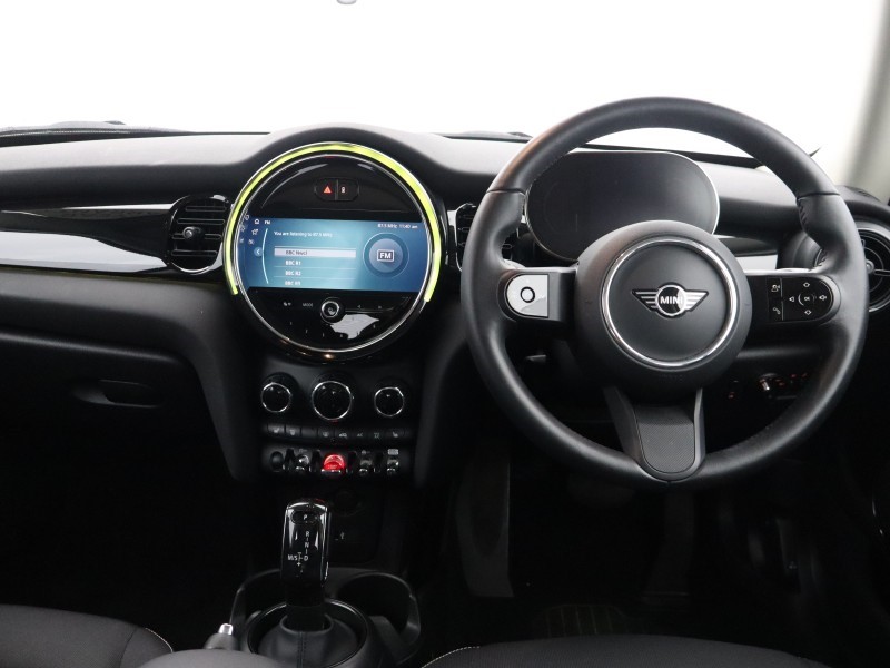 2023 (72) MINI HATCHBACK 1.5 Cooper Classic 3dr Auto 5549877