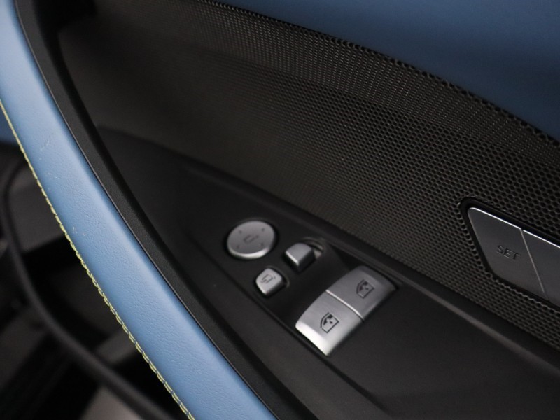 2022 (22) BMW M4 xDrive Competition M 2dr Step Auto 5216967