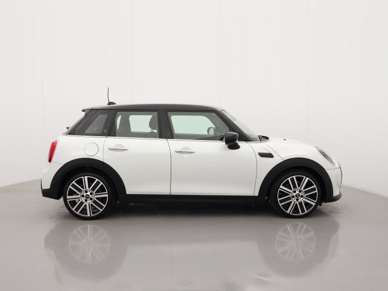 2024 (24) MINI HATCHBACK 1.5 Cooper Exclusive Premium 5dr Auto 5212056