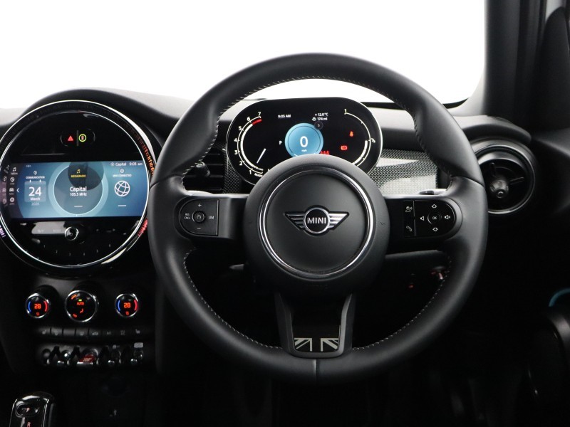 2024 (24) MINI HATCHBACK 1.5 Cooper Exclusive Premium 5dr Auto 5212080
