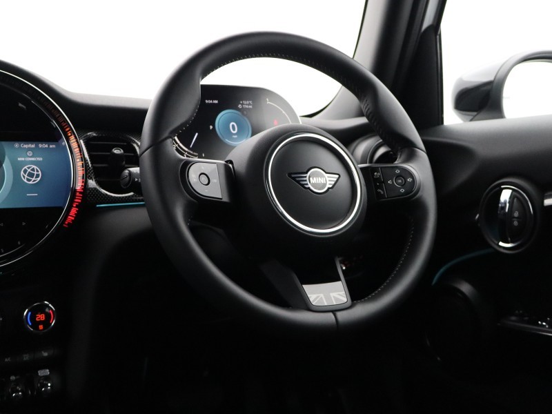 2024 (24) MINI HATCHBACK 1.5 Cooper Exclusive Premium 5dr Auto 5212085