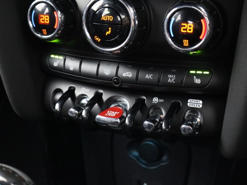 2024 (24) MINI HATCHBACK 1.5 Cooper Exclusive Premium 5dr Auto 5212101