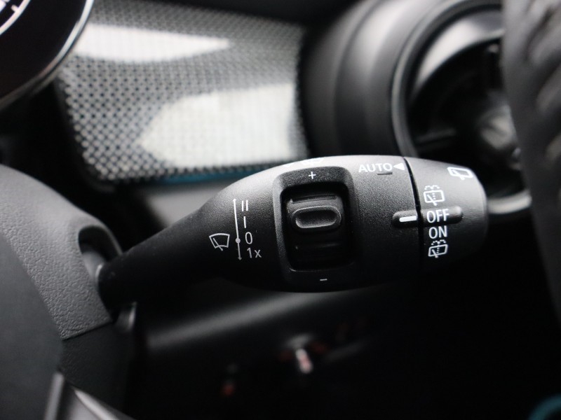 2024 (24) MINI HATCHBACK 1.5 Cooper Exclusive Premium 5dr Auto 5212115