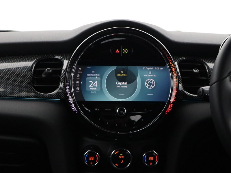 2024 (24) MINI HATCHBACK 1.5 Cooper Exclusive Premium 5dr Auto 5212081