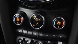 2024 (24) MINI HATCHBACK 1.5 Cooper Exclusive Premium 5dr Auto 5212100