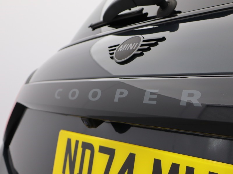 2024 (74) MINI COOPER 1.5 C Sport 3dr Auto 5244745