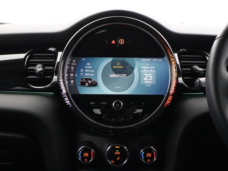2023 (73) MINI HATCHBACK 1.5 Cooper Classic Premium 5dr Auto 5217138