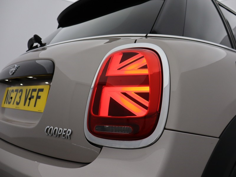 2023 (73) MINI HATCHBACK 1.5 Cooper Classic Premium 5dr Auto 5217110
