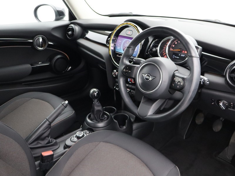 2022 (22) MINI HATCHBACK 1.5 Cooper Classic 3dr 5228231