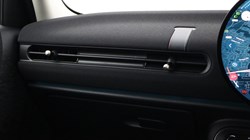 2025 (25) MINI COOPER 1.5 C Classic 5dr Auto 5222423