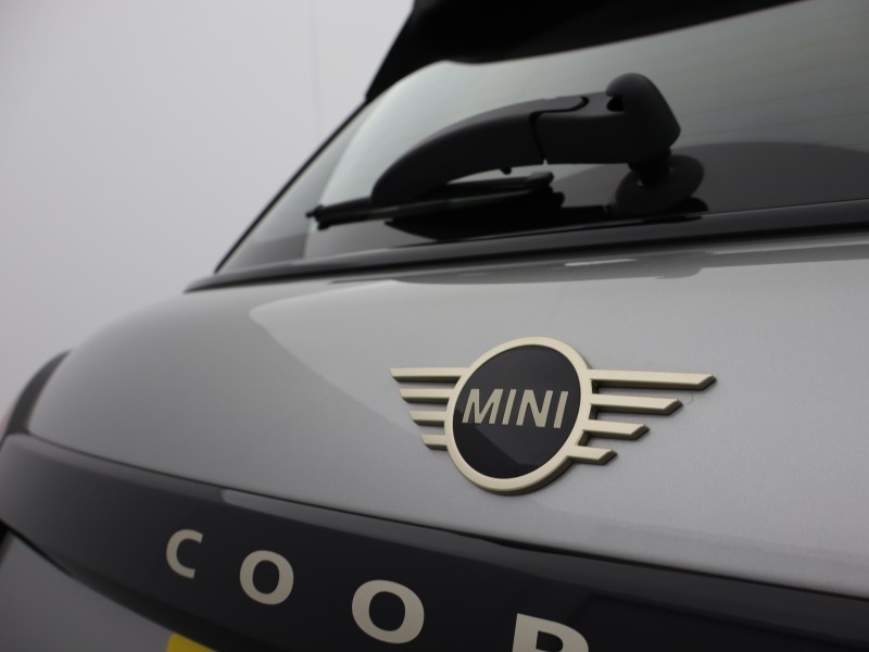 2025 (25) MINI COOPER 1.5 C Classic 5dr Auto 5222395