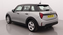 2025 (25) MINI COOPER 1.5 C Classic 5dr Auto 1