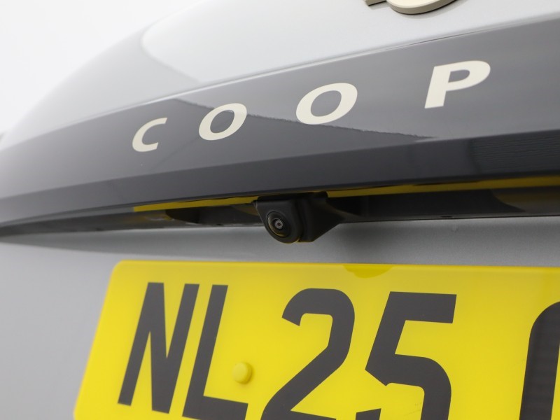 2025 (25) MINI COOPER 1.5 C Classic 5dr Auto 5222393