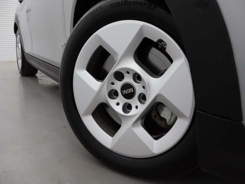 2025 (25) MINI COOPER 1.5 C Classic 5dr Auto 5222414