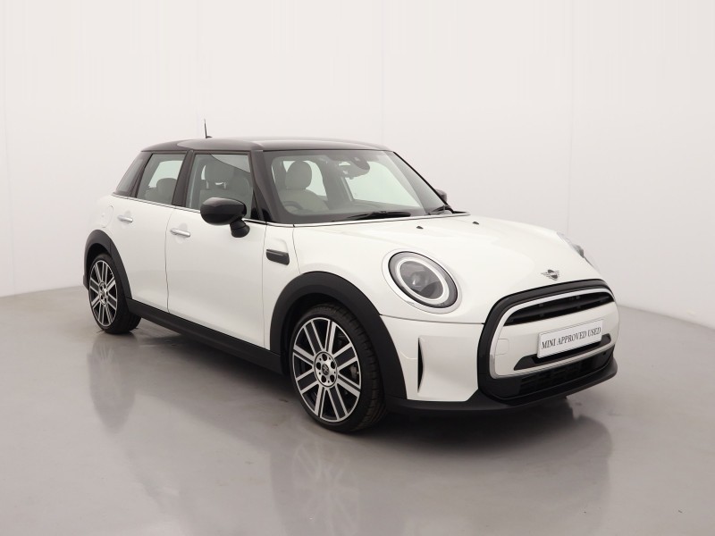 2023 (73) MINI HATCHBACK 1.5 Cooper Exclusive Premium 5dr Auto