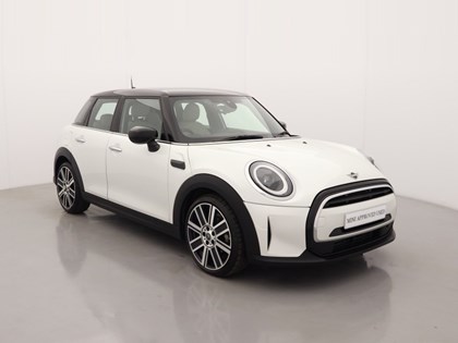 2023 (73) MINI HATCHBACK 1.5 Cooper Exclusive Premium 5dr Auto