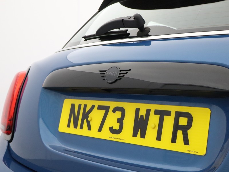 2023 (73) MINI HATCHBACK 1.5 Cooper Sport Premium 5dr Auto 5264257