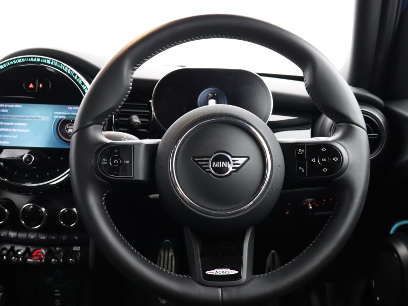 2023 (73) MINI HATCHBACK 1.5 Cooper Sport Premium 5dr Auto 5264272