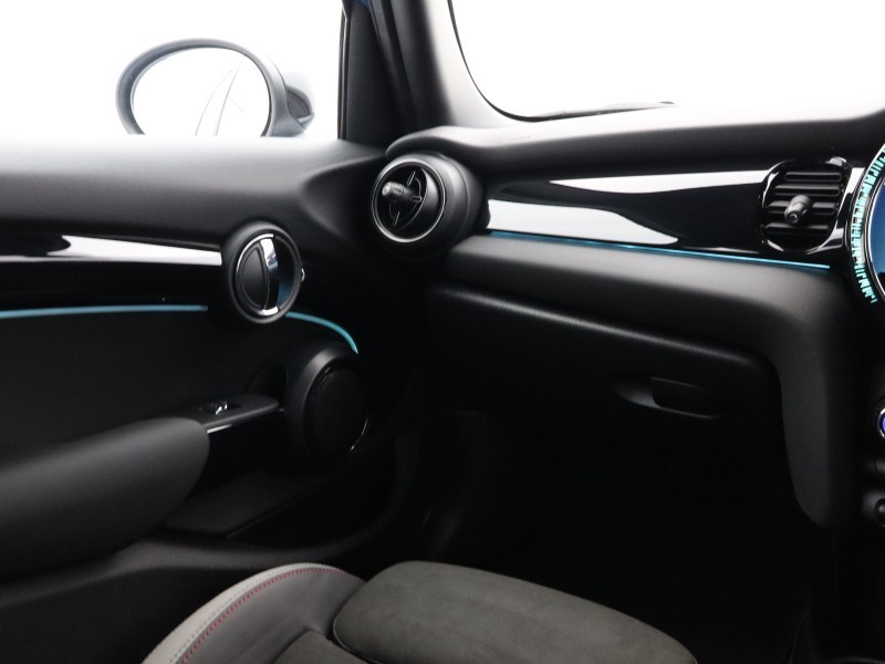 2023 (73) MINI HATCHBACK 1.5 Cooper Sport Premium 5dr Auto 5264304