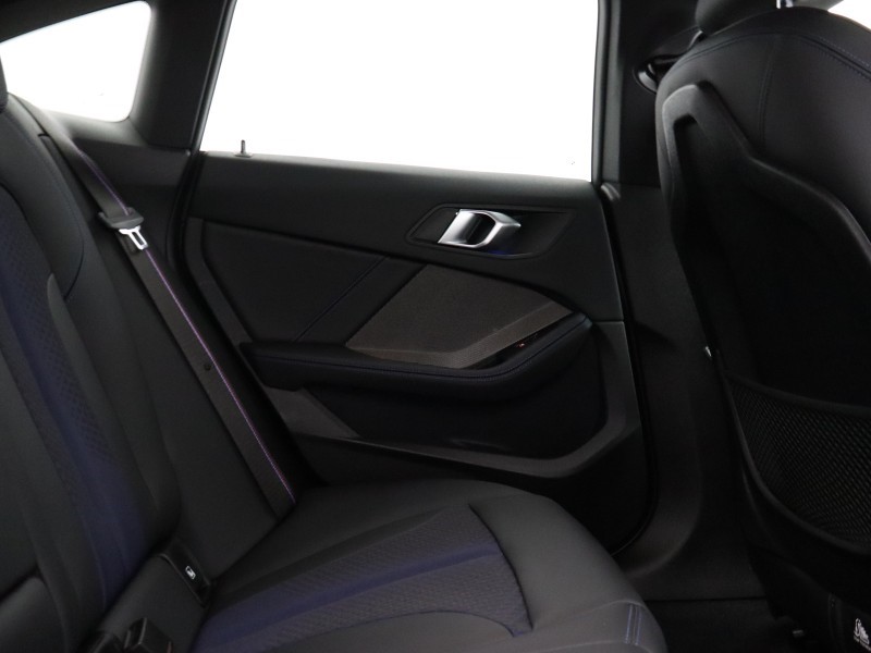 2022 (72) BMW 2 SERIES 220i M Sport 4dr Step Auto 5258999