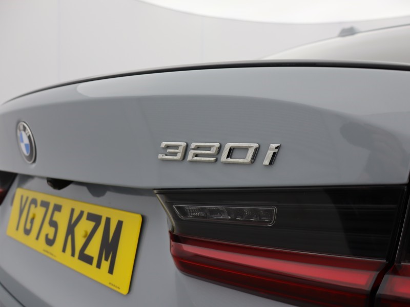 2025 (75) BMW 3 SERIES 320i M Sport 4dr Step Auto 5296306