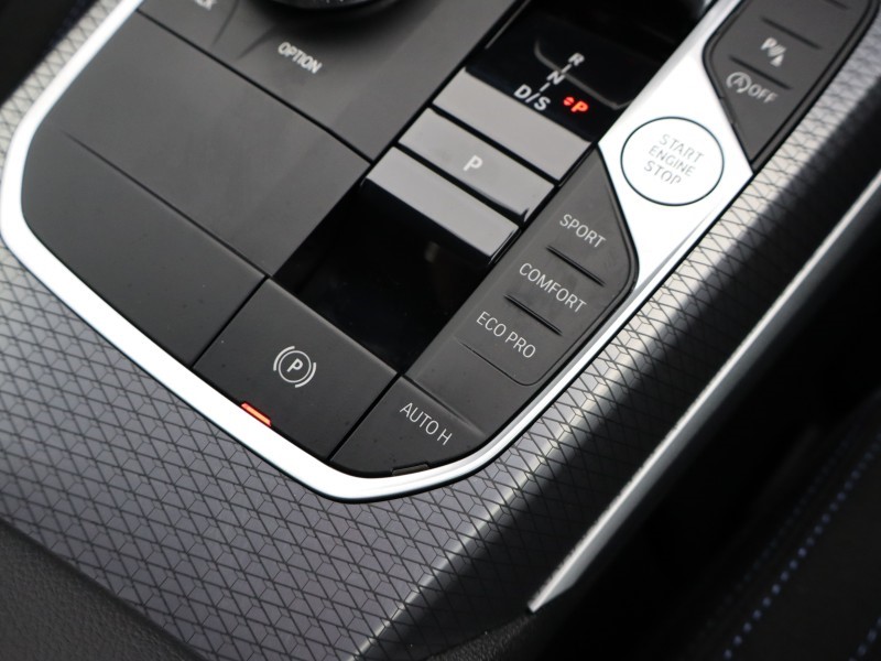 2025 (75) BMW 3 SERIES 320i M Sport 4dr Step Auto 5296340