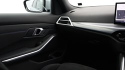 2025 (75) BMW 3 SERIES 320i M Sport 4dr Step Auto 5296335