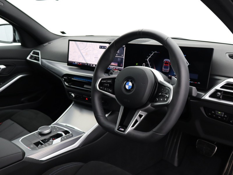 2025 (75) BMW 3 SERIES 320i M Sport 4dr Step Auto 5296325