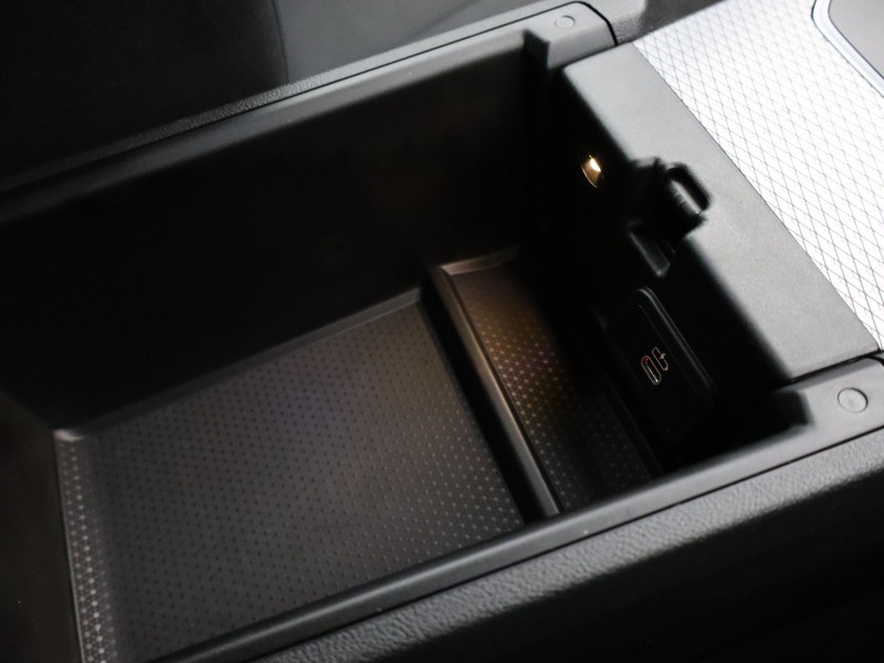 2025 (75) BMW 3 SERIES 320i M Sport 4dr Step Auto 5296362