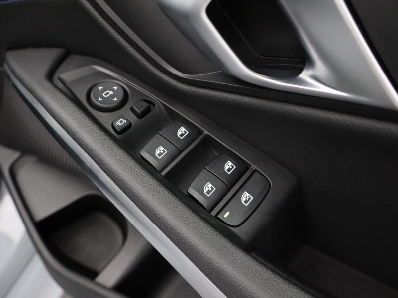 2025 (75) BMW 3 SERIES 320i M Sport 4dr Step Auto 5296327