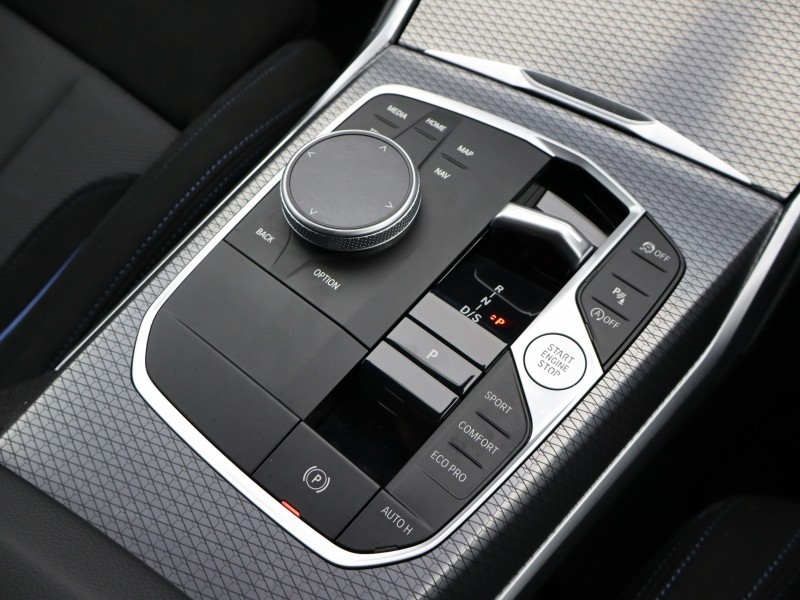 2025 (75) BMW 3 SERIES 320i M Sport 4dr Step Auto 5296338