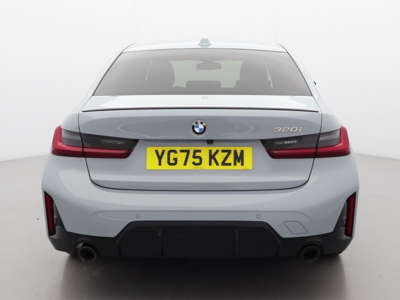 2025 (75) BMW 3 SERIES 320i M Sport 4dr Step Auto 5296302