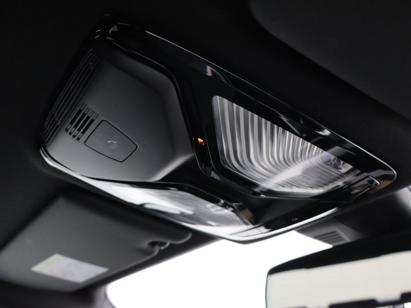 2025 (75) BMW 3 SERIES 320i M Sport 4dr Step Auto 5296337