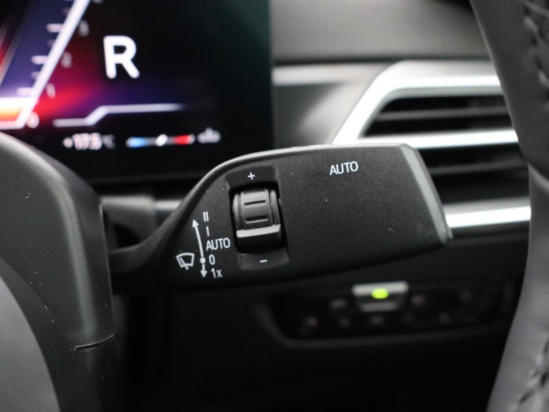 2025 (75) BMW 3 SERIES 320i M Sport 4dr Step Auto 5296356