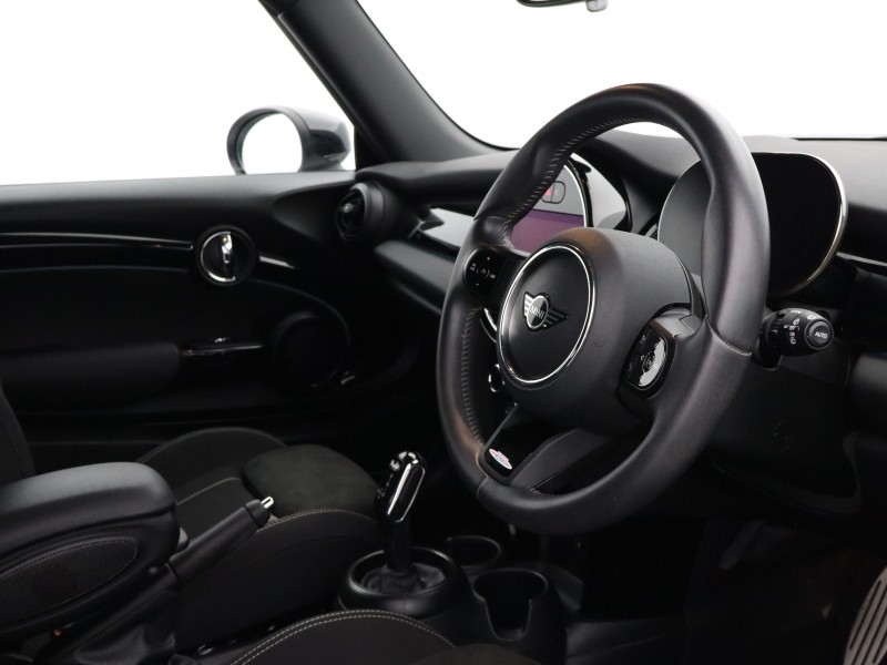 2023 (23) MINI HATCHBACK 1.5 Cooper Sport 3dr Auto 5271989