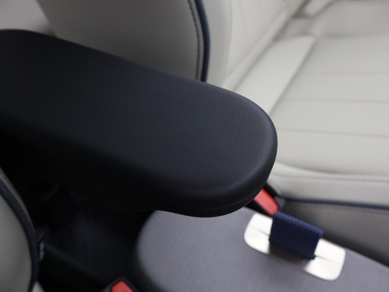 2025 (25) MINI COOPER 135kW E Exclusive 41kWh 3dr Auto 5261837